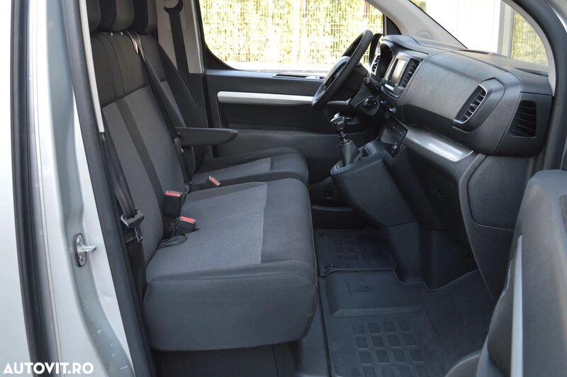 Peugeot TRAVELER
